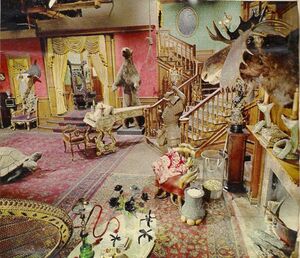 Pink-addams-familys-living-room-1.jpg