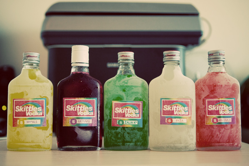 Vaizdas:Skittles-vodka.jpg
