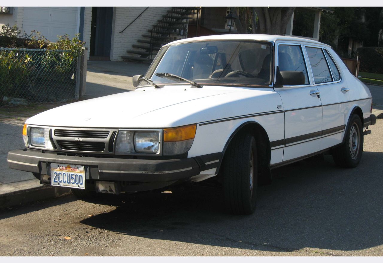 Vaizdas:Saab 900.jpg