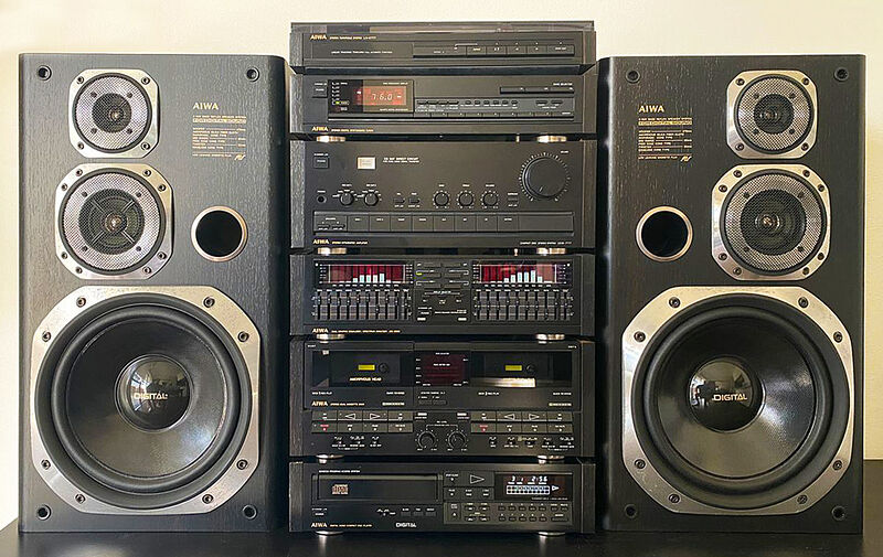 Vaizdas:Aiwa hifi audio sistema.jpg