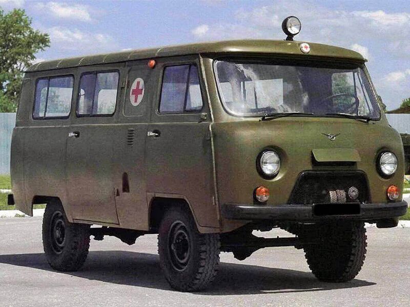 Vaizdas:Buchanke rusiskas mikrobusas-UAZ-452.jpg