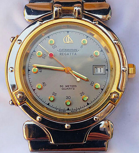 Vaizdas:Catamaran regatta laikrodis.jpg