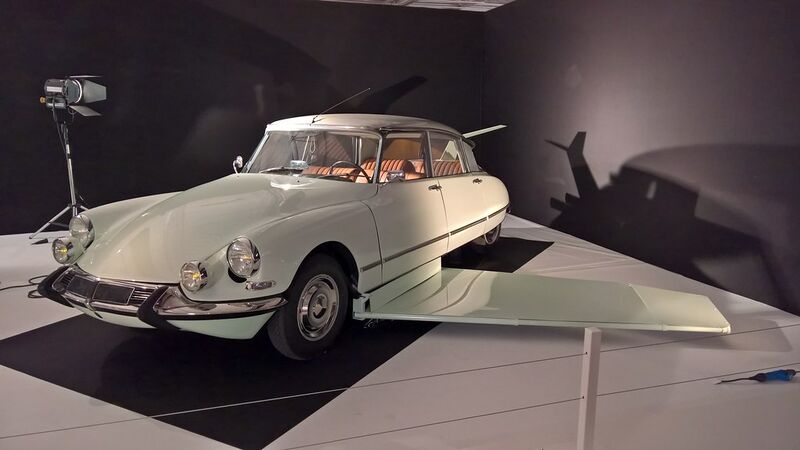 Vaizdas:Citroen ds fantomasas fantomas.jpg