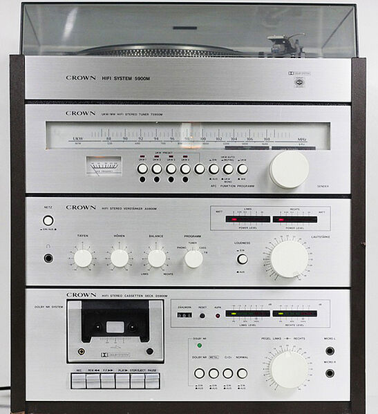 Vaizdas:Crown 5900M hifi audio sistema.jpg