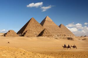 Egipto piramides zikuratai.jpg
