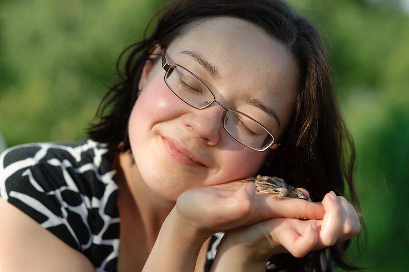 Vaizdas:Gaivenyte su varle.jpg