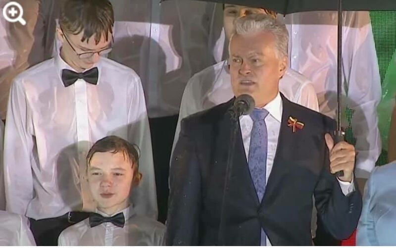 Vaizdas:Gitanas nauseda choras lietus.jpg