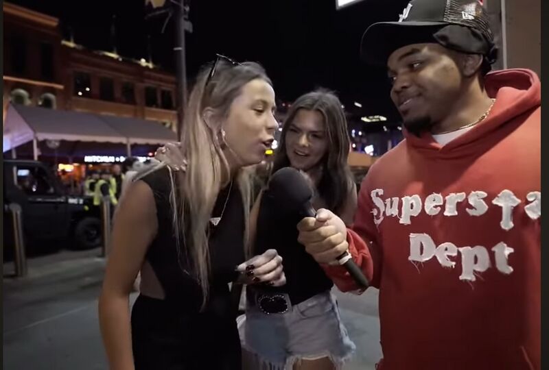 Vaizdas:Hawk tuah.jpg