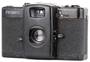 Lomo kompakt avtomat fotoaparatas.jpg