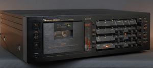Nakamichi dragon kasetinis magnetofonas kasetine deka.png