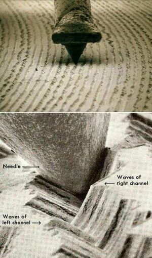 Patefono adata plokstele grioveliai stereo irasas vinilas.jpg