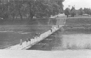 Pontoninis tiltas vilniuje apie 1970.jpg