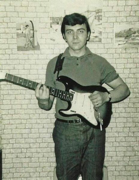 Vaizdas:Tommy iommi fender stratocaster elektrine gitara jaunas.jpeg